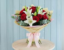 Букет цветов из:  Лилии и Розы в Грицовский