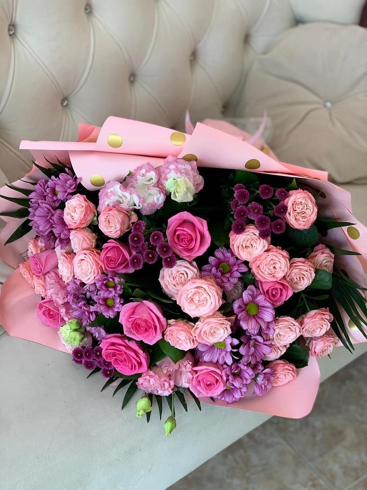 Букет цветов из: Хризантемы, Розы и Лизиантусы в Грицовский