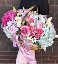 Цветочная композиция из Розы, Хризантемы, Пионы и Лизиантусы в корзине #REPLACE_PRED# Грицовский