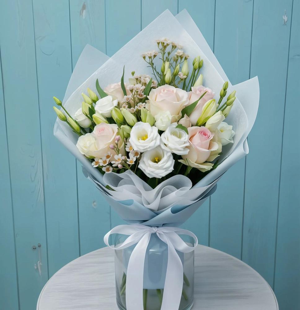 Букет цветов из: Розы и Лизиантусы в Грицовский