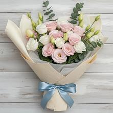 Букет цветов из:  Лизиантусы #REPLACE_PRED# Грицовский