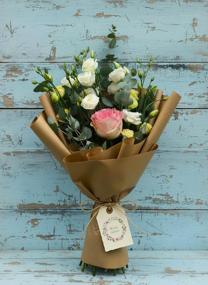 Букет цветов из: Розы и Лизиантусы в Грицовский