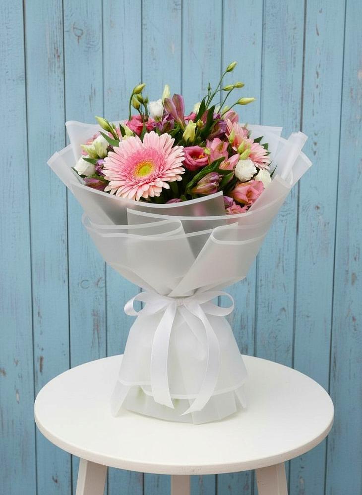 Букет цветов из: Герберы, Альстромерии и Лизиантусы в Грицовский