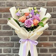 Букет цветов из:  Лизиантусы и Розы #REPLACE_PRED# Грицовский