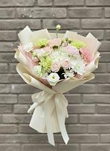 Букет цветов из:  Гвоздики, Розы, Лизиантусы и Хризантемы в Грицовский