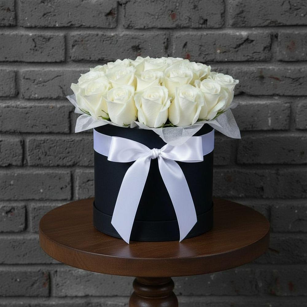 Цветочная композиция из Розы в шляпной коробке в Грицовский