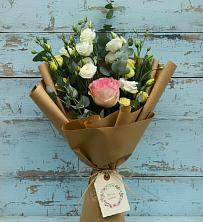 Букет цветов из:  Розы и Лизиантусы в Грицовский