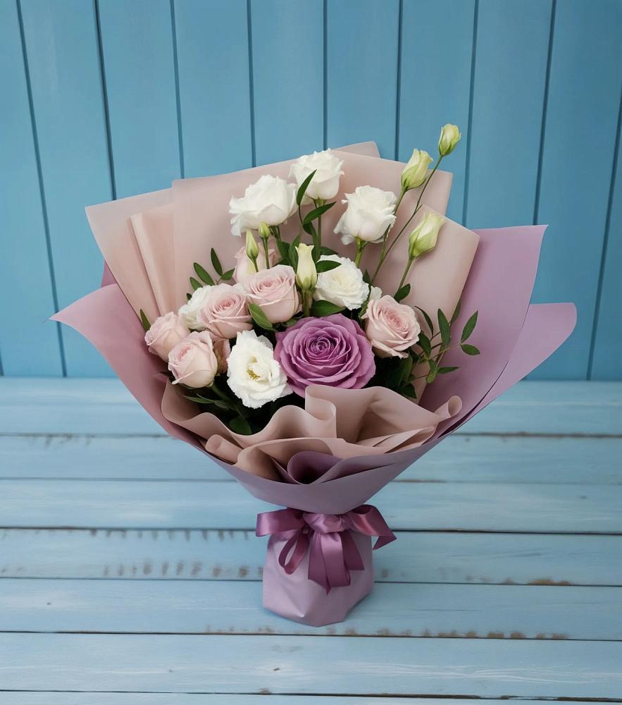 Букет цветов из: Розы и Лизиантусы в Грицовский